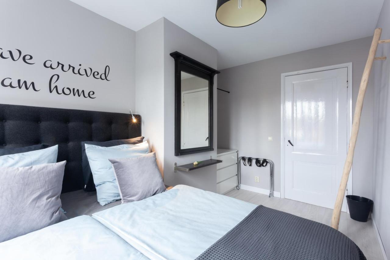 Bed And Breakfast The Rose ฮาร์เลม ภายนอก รูปภาพ